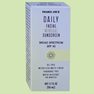 Trader Joe's Daily Facial Mineral Sunscreen SPF 40 NEW